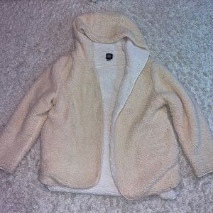 item: urban outfitters sherpa jacket 
size: M/L
color: white/cream (reversible)